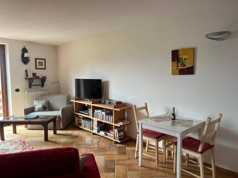 Appartamento Mangia, Leggi, Dormi Costa di Serina Esterno foto
