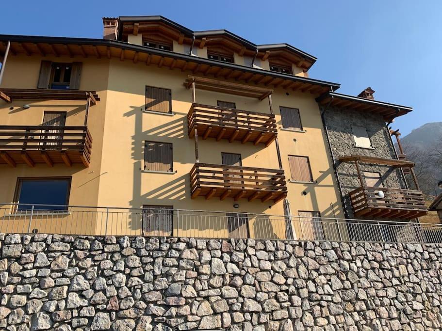 Appartamento Mangia, Leggi, Dormi Costa di Serina Esterno foto